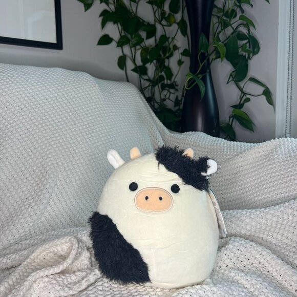 RARE Conner the Cow NWT Squishmallow 8” - Picture 1 of 3